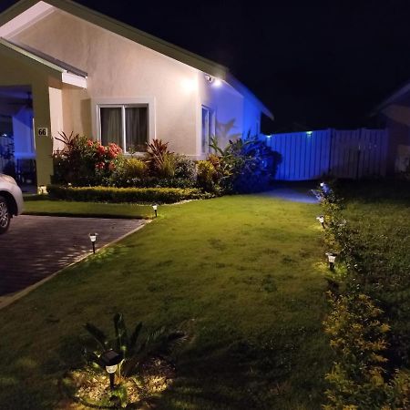 Natty'S Cozy Beach House In Hanover Jamaica Лусея Екстериор снимка