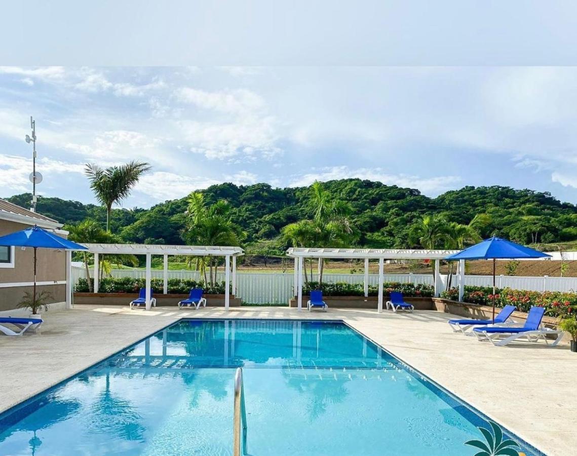 Natty'S Cozy Beach House In Hanover Jamaica Лусея Екстериор снимка
