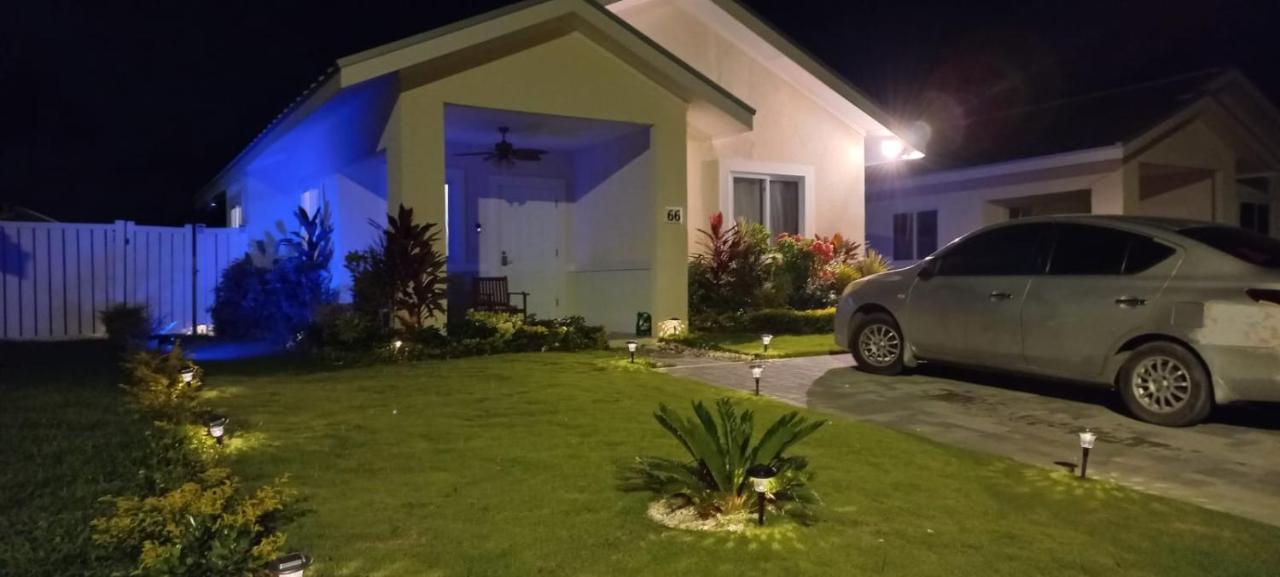 Natty'S Cozy Beach House In Hanover Jamaica Лусея Екстериор снимка